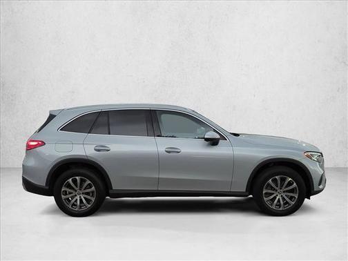 Cirrus Silver Metallic 2024 Mercedes-Benz GLC 300 4MATIC