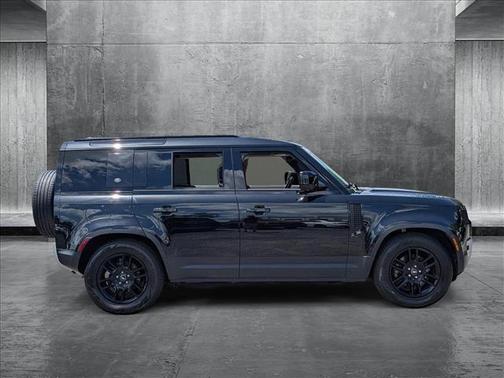 2024 Land Rover Defender 110 P300