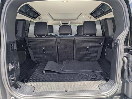 2024 Land Rover Defender 110 P300