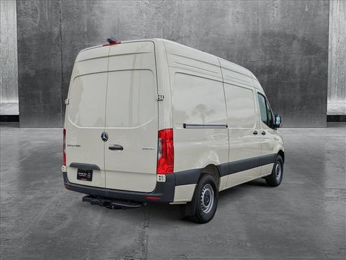 2025 Mercedes-Benz Sprinter 2500 Standard Roof