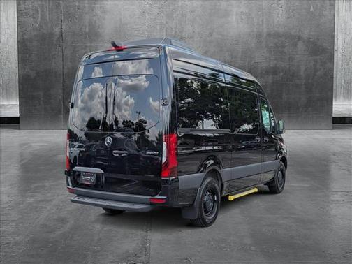 2025 Mercedes-Benz Sprinter 2500 Standard Roof
