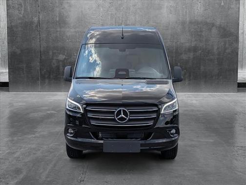 2025 Mercedes-Benz Sprinter 2500 Standard Roof