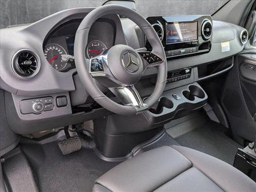 2025 Mercedes-Benz Sprinter 2500 Standard Roof