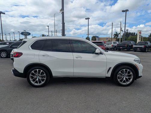 2023 BMW X5 sDrive40i