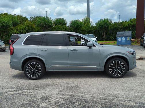 Vapour Grey Metallic 2025 Volvo XC90 Plug-In Hybrid T8 Ultra 7-Seater