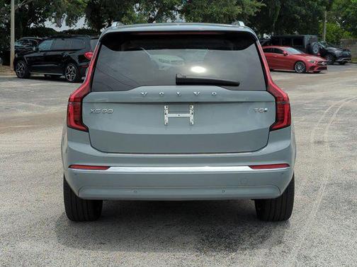 Vapour Grey Metallic 2025 Volvo XC90 Plug-In Hybrid T8 Ultra 7-Seater