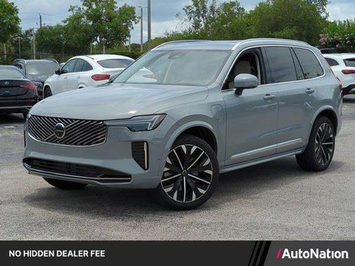 Vapour Grey Metallic 2025 Volvo XC90 Plug-In Hybrid T8 Ultra 7-Seater