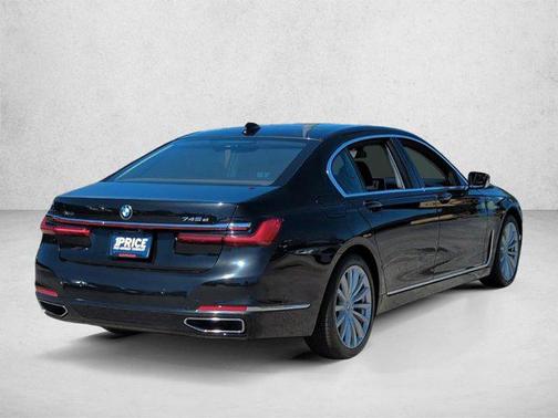 Black Sapphire Metallic 2021 BMW 745e xDrive
