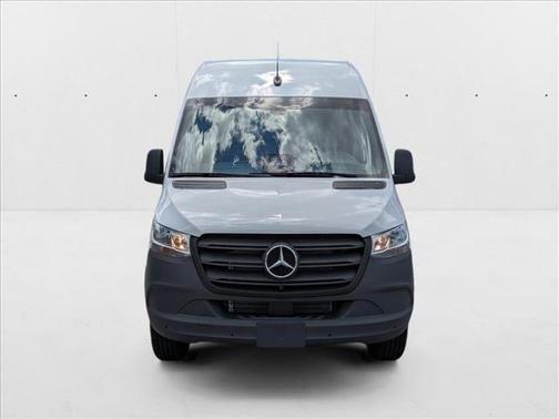 2025 Mercedes-Benz Sprinter 2500 Standard Roof