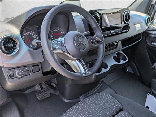 2025 Mercedes-Benz Sprinter 2500 Standard Roof