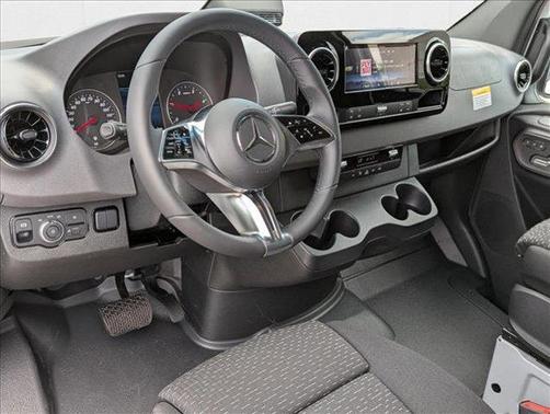 2025 Mercedes-Benz Sprinter 2500 Standard Roof