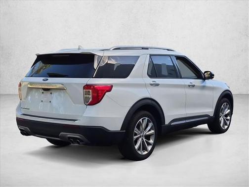 Star White Metallic Tri-Coat 2023 Ford Explorer Platinum