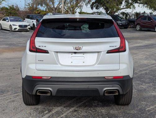 2023 Cadillac XT4 Premium Luxury