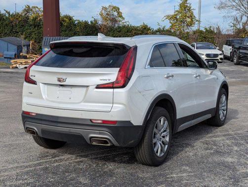 2023 Cadillac XT4 Premium Luxury