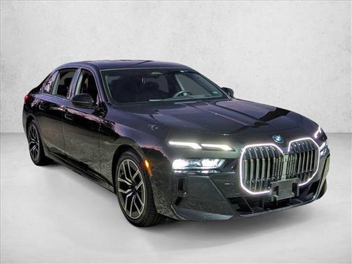 2025 BMW 740 xDrive