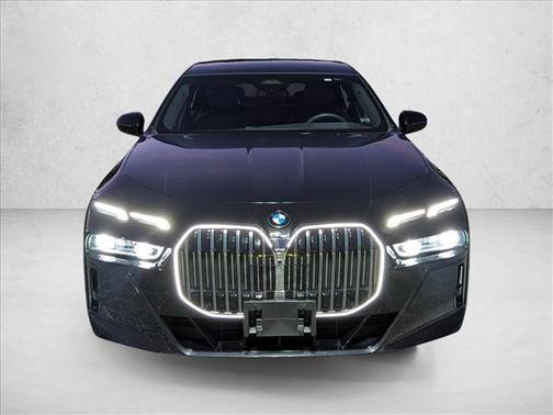 2025 BMW 740 xDrive