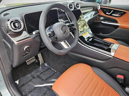 Verde Silver Metallic 2026 Mercedes-Benz GLC 300 Base