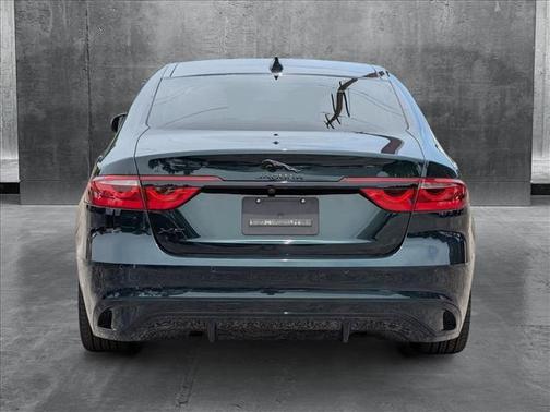 2022 Jaguar XF SE P250 RWD Automatic