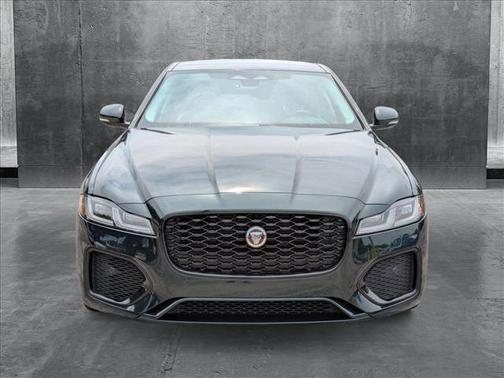 2022 Jaguar XF SE P250 RWD Automatic