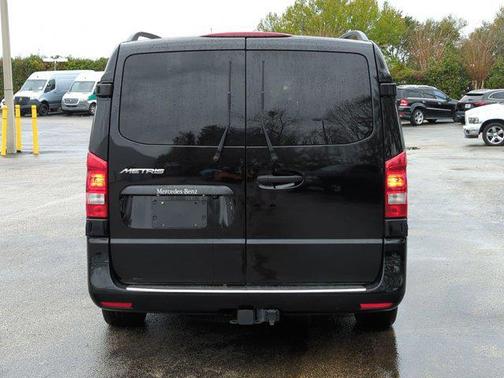 2022 Mercedes-Benz Metris Base