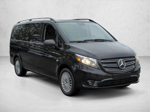 2022 Mercedes-Benz Metris Base