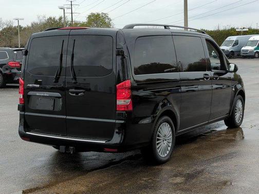 2022 Mercedes-Benz Metris Base