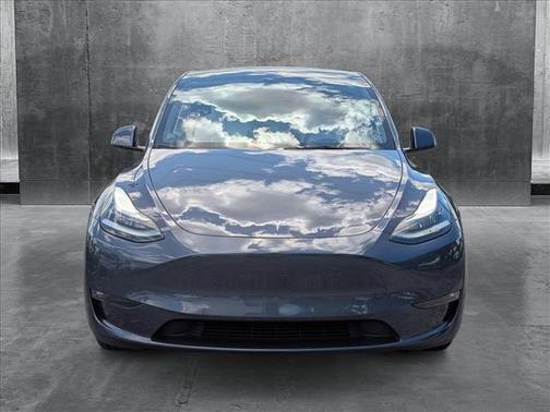 2022 Tesla Model Y Long Range Dual Motor All-Wheel Drive