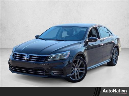 2018 Volkswagen Passat 2.0T R-Line