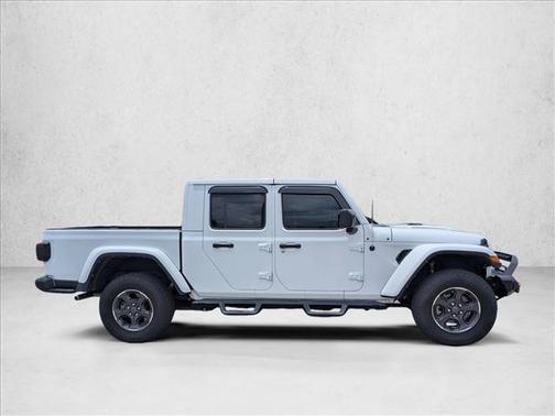 Bright White Clearcoat 2022 Jeep Gladiator Rubicon