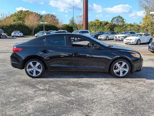2013 Acura ILX 2.0L w/Premium Package