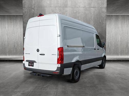 2025 Mercedes-Benz Sprinter 2500 Standard Roof