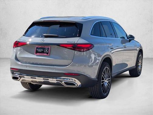 MANUFAKTUR Alpine Grey 2026 Mercedes-Benz GLC 300 4MATIC