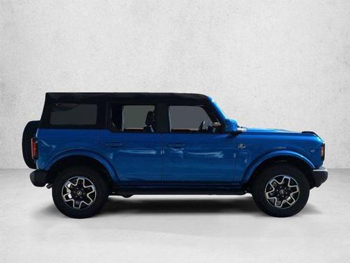 Velocity Blue Metallic 2024 Ford Bronco Outer Banks