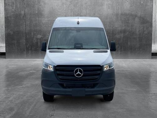 2025 Mercedes-Benz Sprinter 2500 Standard Roof