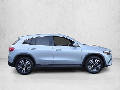 Cirrus Silver Metallic 2026 Mercedes-Benz GLA 250 4MATIC