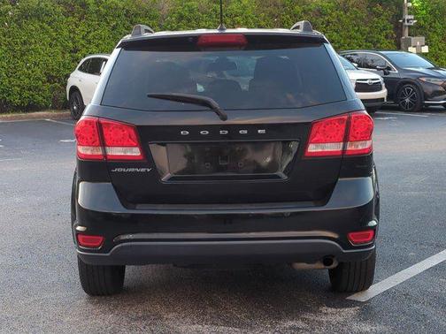 Pitch Black Clearcoat 2019 Dodge Journey SE