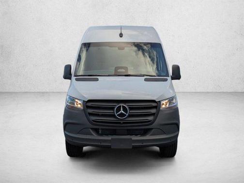 Arctic White 2026 Mercedes-Benz Sprinter 2500 Standard Roof