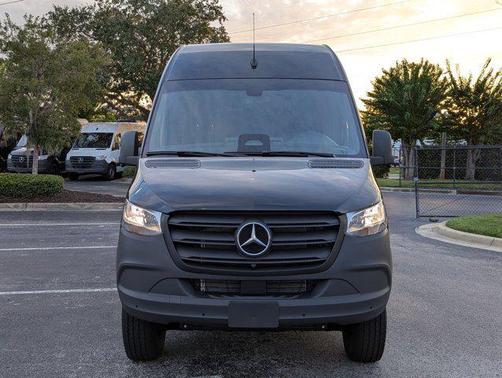 2025 Mercedes-Benz Sprinter 2500 Standard Roof