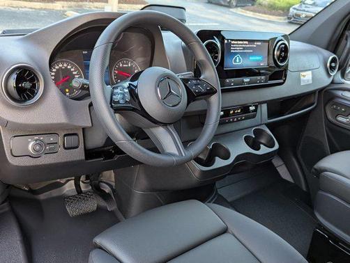 2025 Mercedes-Benz Sprinter 2500 Standard Roof