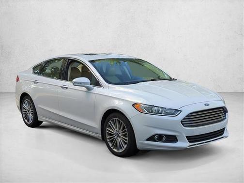 White Platinum Metallic Tri-Coat 2015 Ford Fusion SE