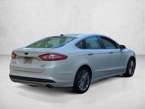 White Platinum Metallic Tri-Coat 2015 Ford Fusion SE