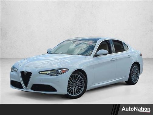 Alfa White 2019 Alfa Romeo Giulia Ti Lusso