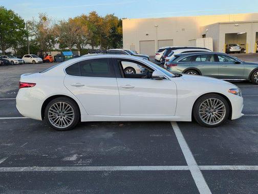2019 Alfa Romeo Giulia Ti Lusso