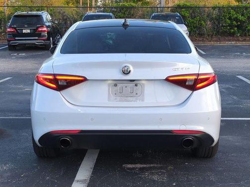 2019 Alfa Romeo Giulia Ti Lusso
