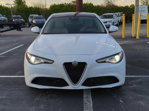 2019 Alfa Romeo Giulia Ti Lusso
