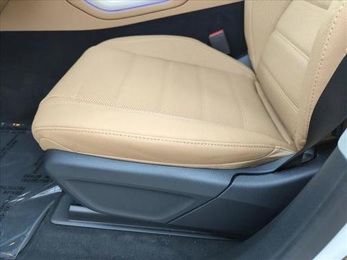 MANUFAKTUR Moonlight White Metallic 2026 Mercedes-Benz GLE 450 4MATIC