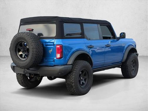 Velocity Blue Metallic 2022 Ford Bronco Black Diamond