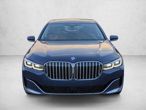 Phytonic Blue Metallic 2022 BMW 740 i