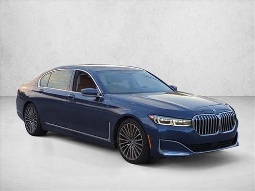 Phytonic Blue Metallic 2022 BMW 740 i