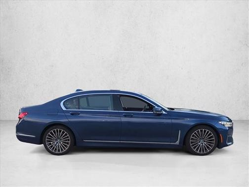 Phytonic Blue Metallic 2022 BMW 740 i